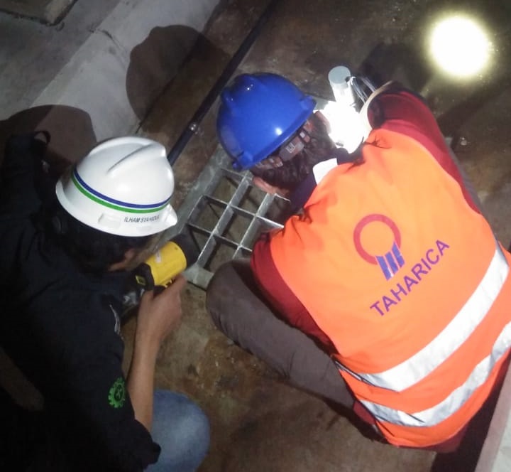 Instalasi HOBO MicroRX Water Level Station Online Monitoring di MRT Jakarta