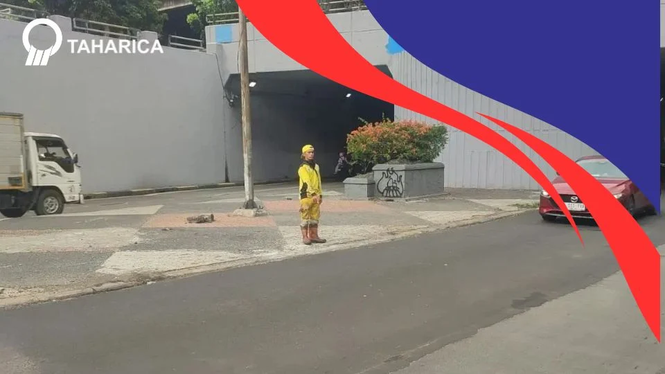 Perbaikan Jalan Berlubang Di Underpass Bassura